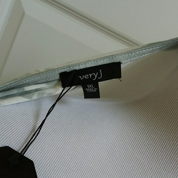 Comfy Super Relaxed Fit Swing Top Plus Sizes - Picture 5 of 7